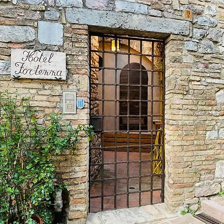 Hotel La Fortezza Assisi Esterno foto